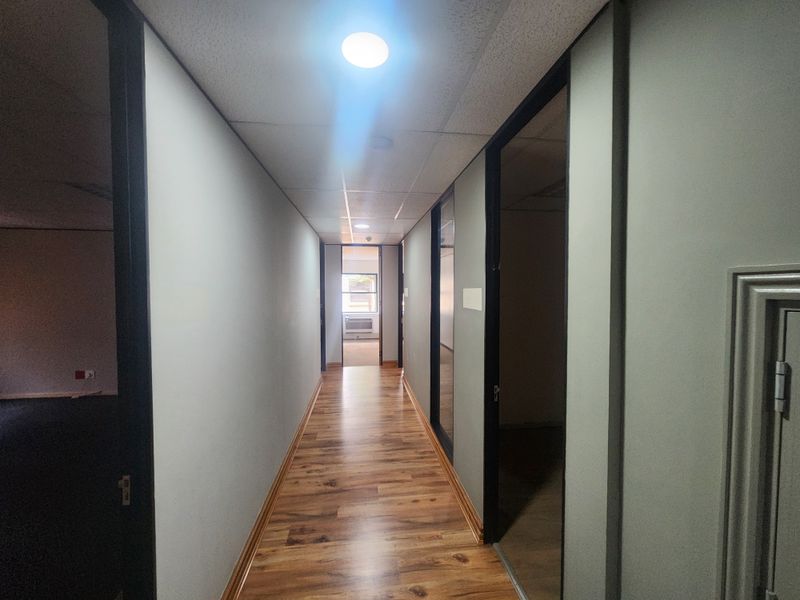 974m2 Office to let in Sandown, Sandton - Photo 3