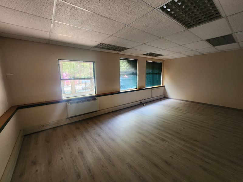 974m2 Office to let in Sandown, Sandton - Photo 5