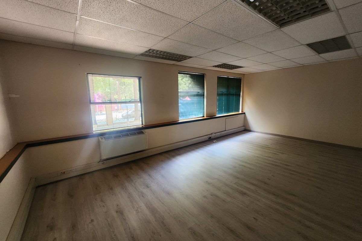 974m2 Office to let in Sandown, Sandton - Photo 5