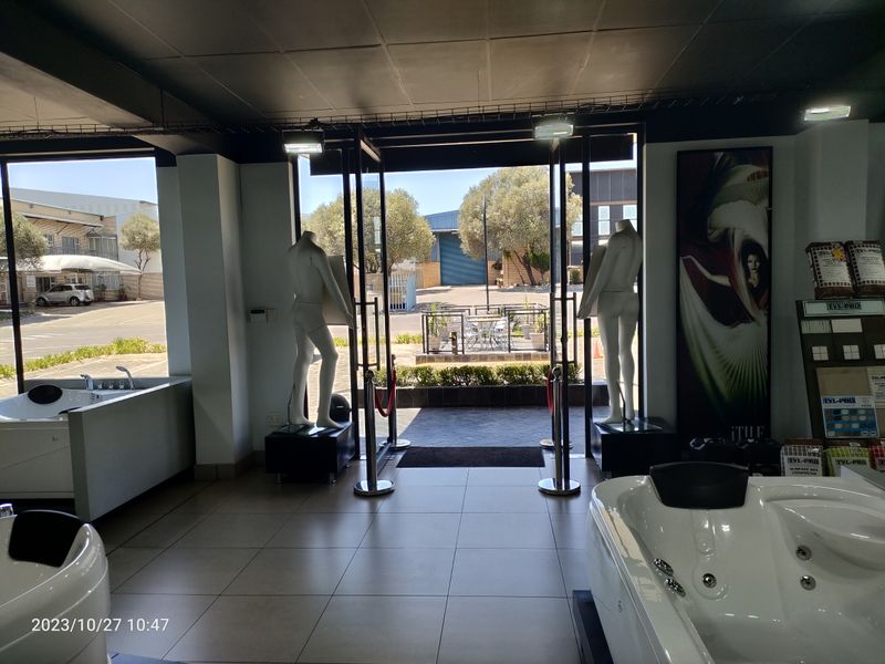 936m2  Warehouse  - FOR SALE - Photo 8