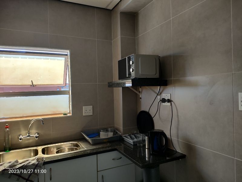 936m2  Warehouse  - FOR SALE - Photo 5