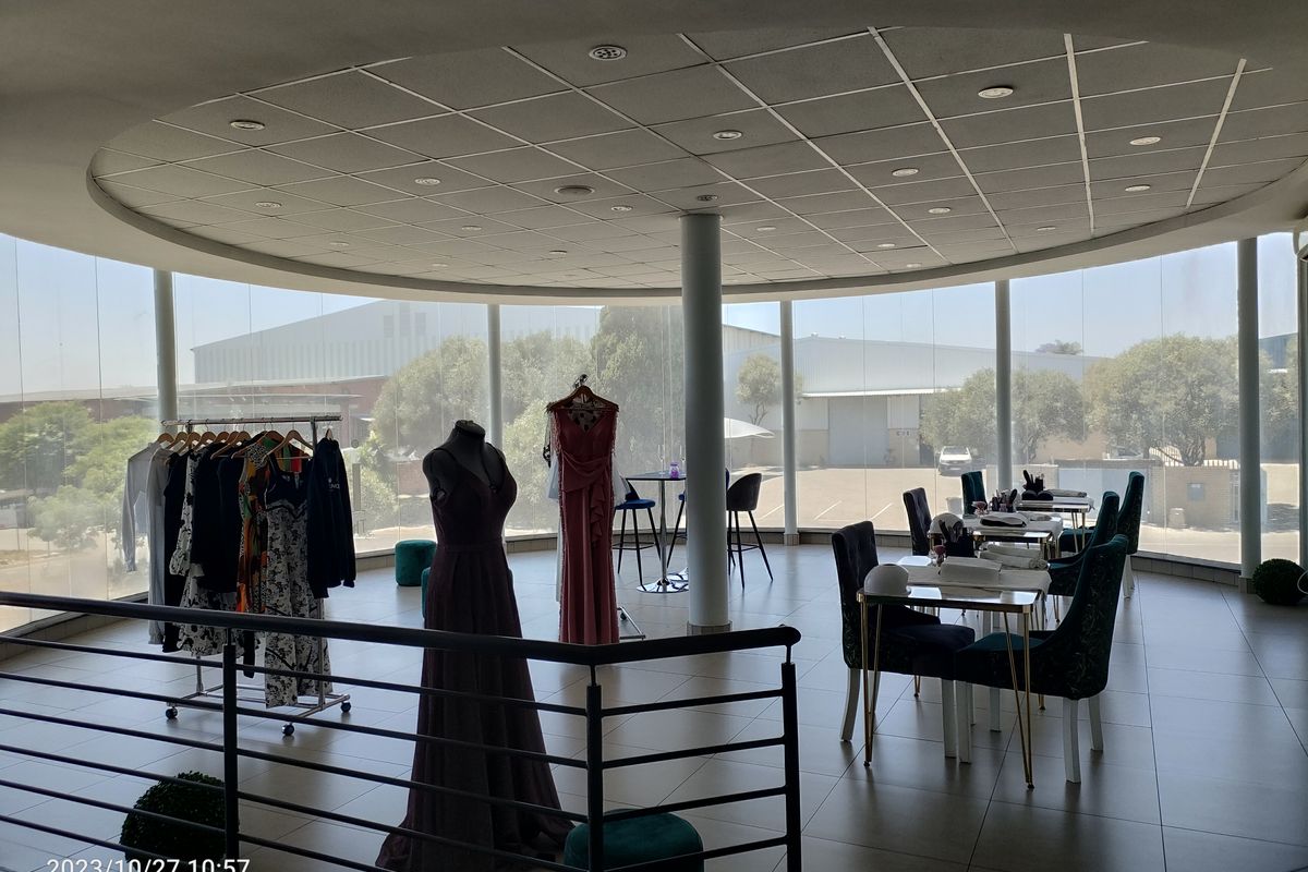 936m2  Warehouse  - FOR SALE - Photo 4
