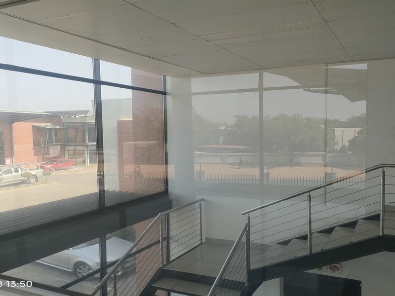 954m2  Warehouse  - FOR SALE at R9 540 000.00 plus vat or TO LEASE - Photo 10