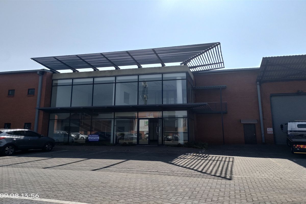 954m2  Warehouse  - TO LEASE .....also FOR SALE at R9 540 000.00 plus vat - Photo 3