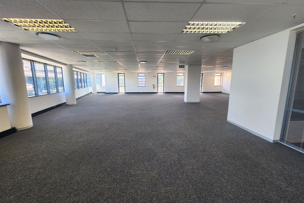 1277,6sqm Offices to let in Sandton - Photo 4