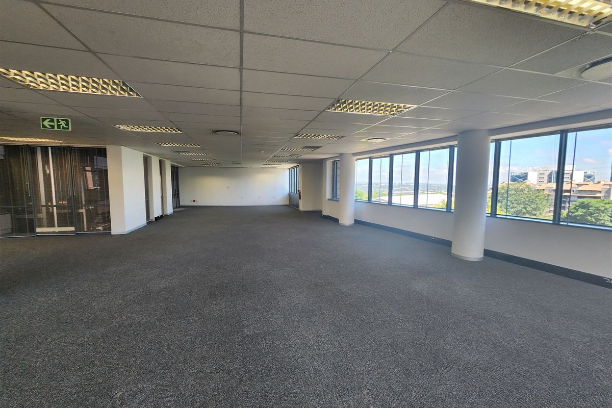 1277,6sqm Offices to let in Sandton - Photo 3
