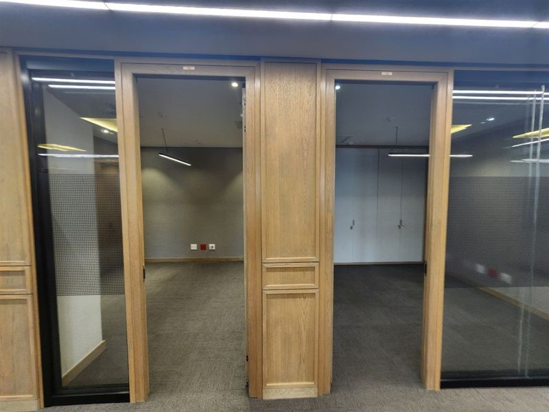 552sqm Office space to let in Sandton - Photo 8