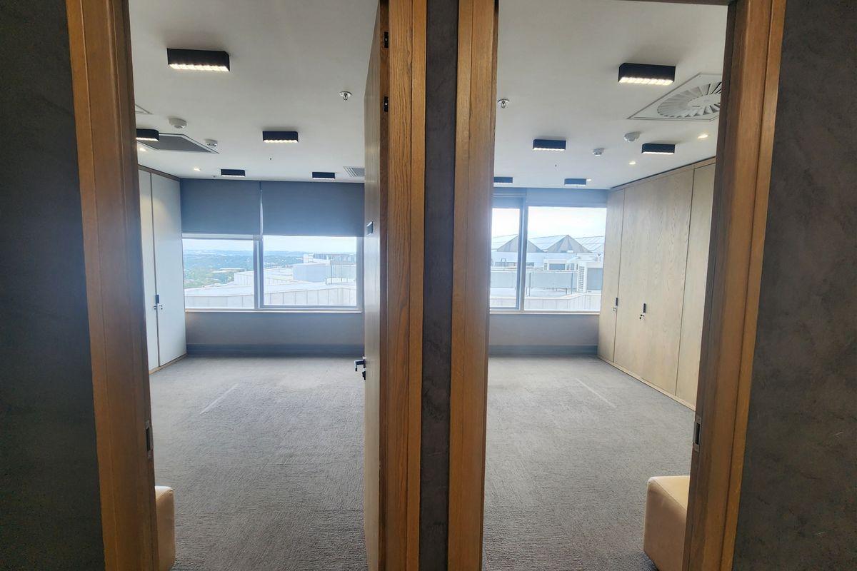 552sqm Office space to let in Sandton - Photo 5