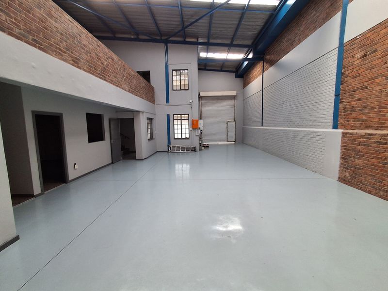 319m2 Warehouse To Let in Halfway House, Midrand – Prime Location - Photo 1