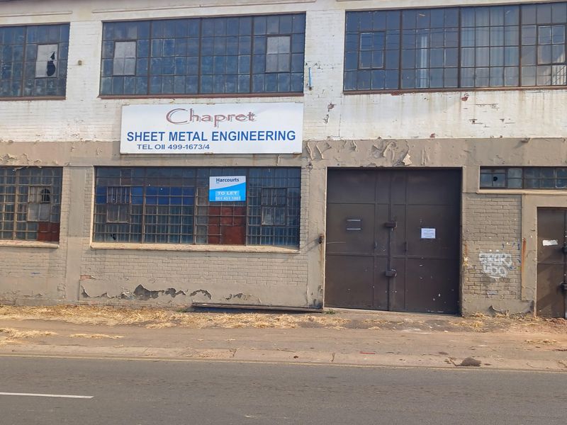 Industrial building for sale - Photo 1
