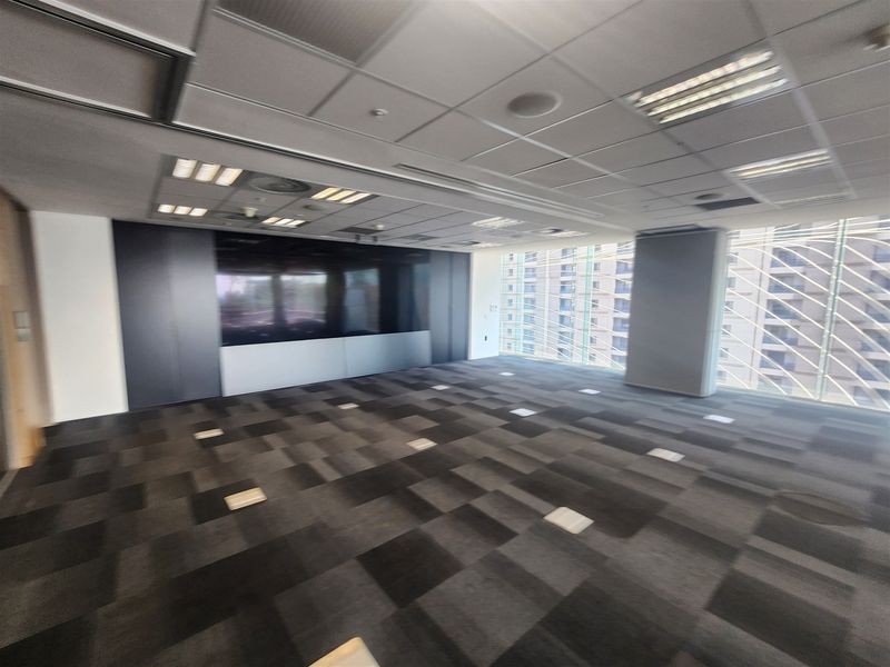 1093sqm Office space to let in Sandton - Photo 6