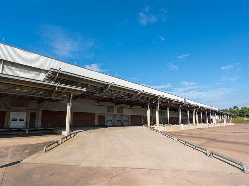 13,685m2 warehouse to let in Cato Ridge - Photo 4