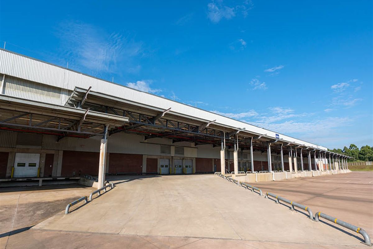 13,685m2 warehouse to let in Cato Ridge - Photo 4