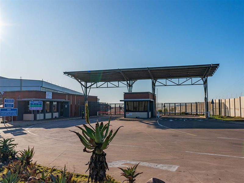 13,685m2 warehouse to let in Cato Ridge - Photo 9