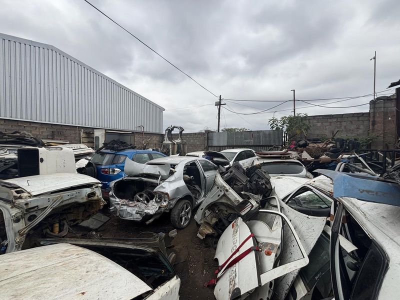 1747sqm of Land & Buildings in lower Greyling Street area For Sale @ R8 500 000-00. No Vat - Photo 4