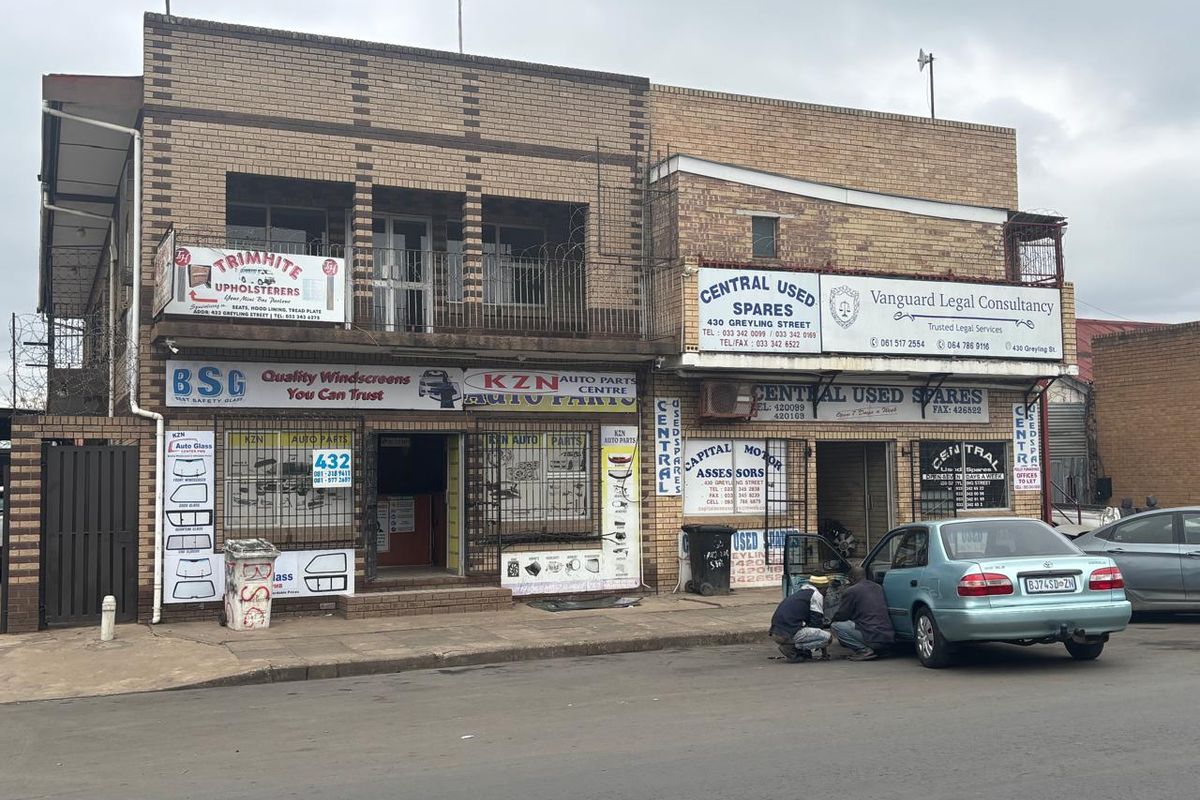 1747sqm of Land & Buildings in lower Greyling Street area For Sale @ R8 500 000-00. No Vat - Photo 2