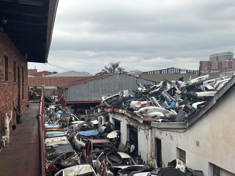 1747sqm of Land & Buildings in lower Greyling Street area For Sale @ R8 500 000-00. No Vat - Photo 9