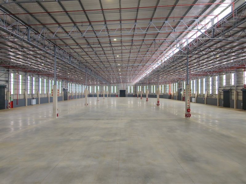 Warehouse to let in Witfontein - Photo 2