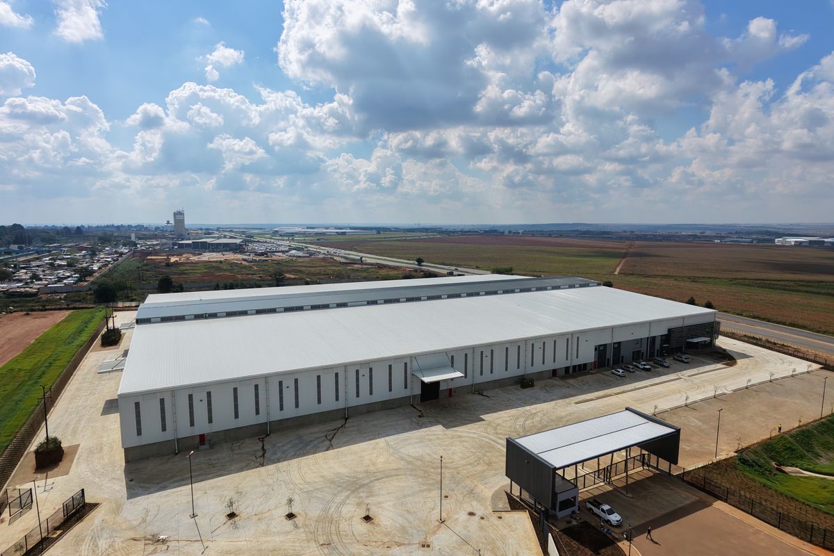 Warehouse to let in Witfontein - Photo 4