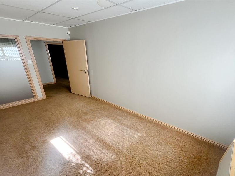 Office space to let - Photo 2