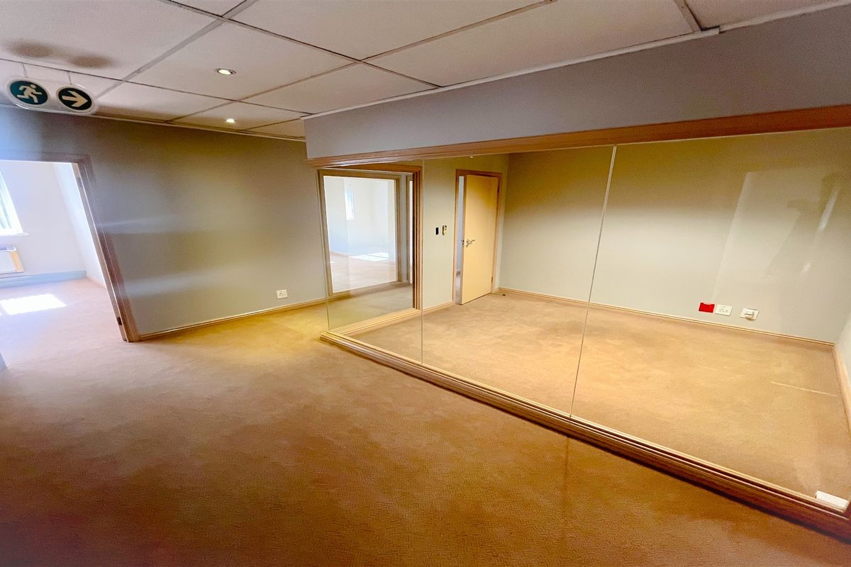 Office space to let - Photo 5