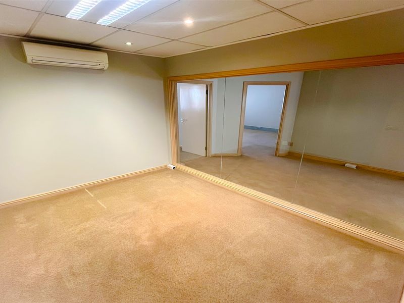 Office space to let - Photo 3