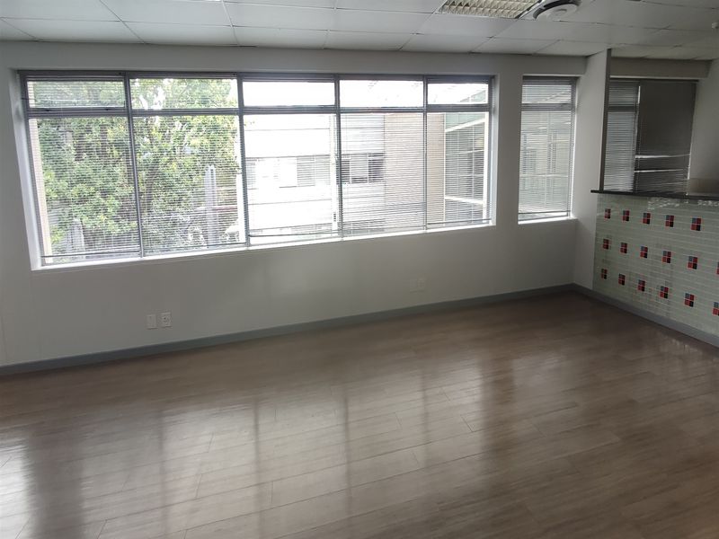 936.7sqm Offices to let in Illovo - Photo 9