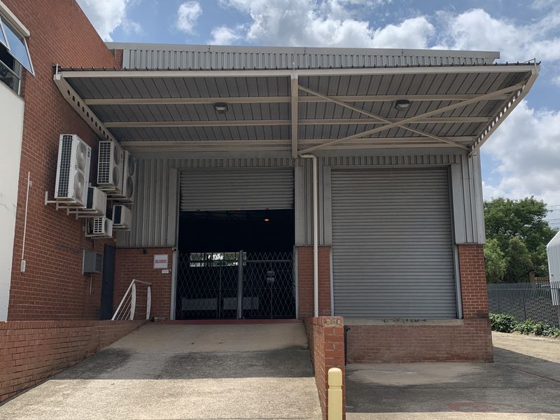 Warehouse to let in Linbro Park - Photo 4