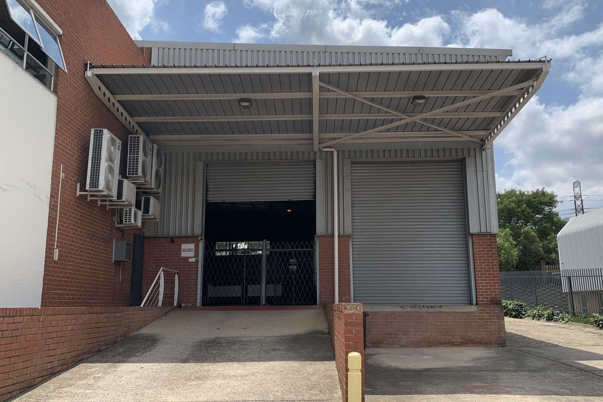 Warehouse to let in Linbro Park - Photo 4
