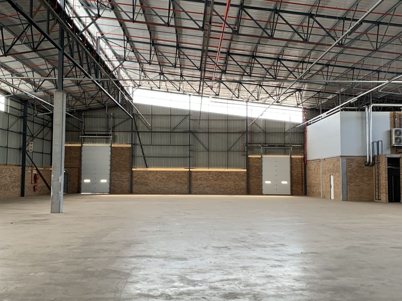 Warehouse to let in Airport Park - Photo 2