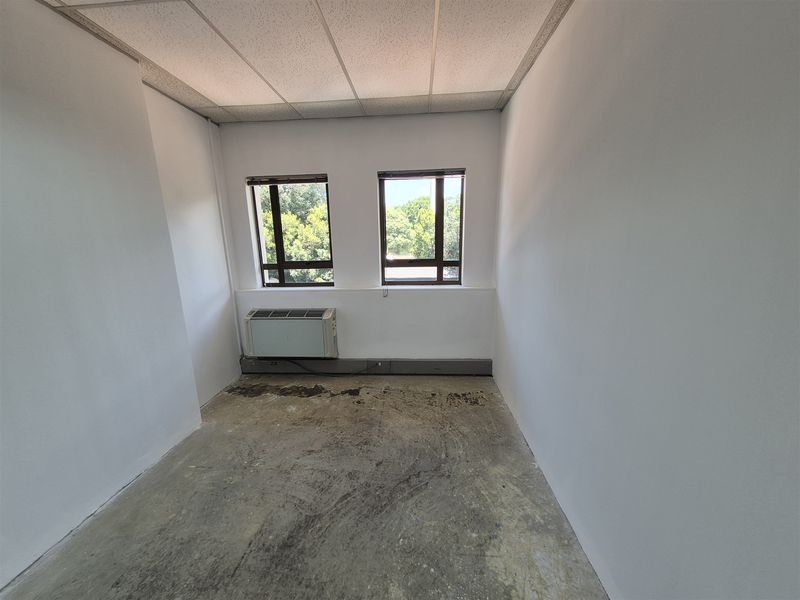 321.34m2 Office to let in Hyde Park - Johannesburg - Photo 10