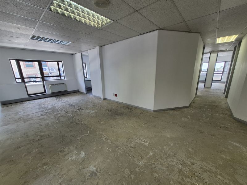 321.34m2 Office to let in Hyde Park - Johannesburg - Photo 9