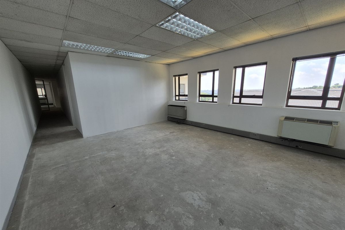 321.34m2 Office to let in Hyde Park - Johannesburg - Photo 5