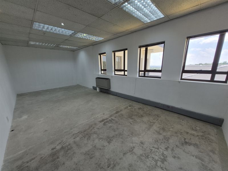 321.34m2 Office to let in Hyde Park - Johannesburg - Photo 3