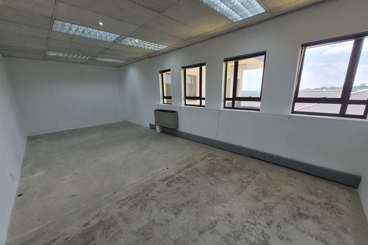 321.34m2 Office to let in Hyde Park - Johannesburg - Photo 3