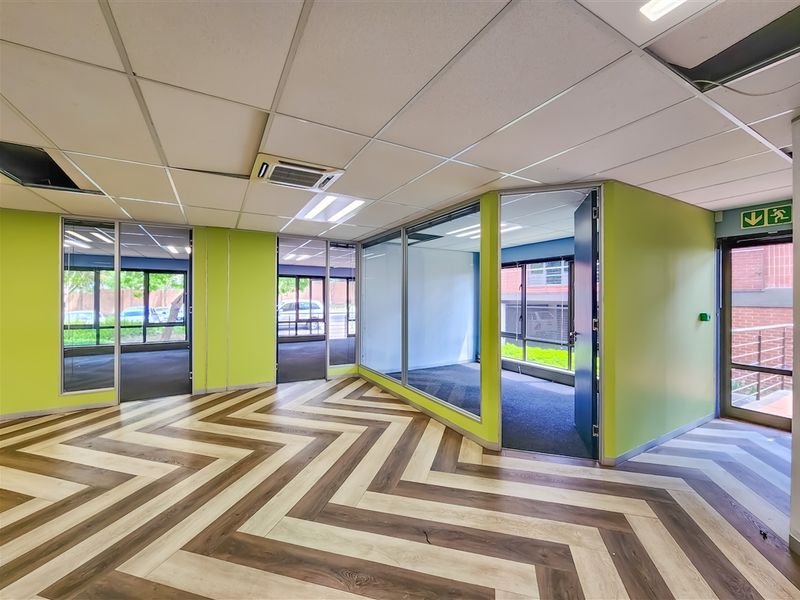345m2 Prime Office Space to Let in Fourways - Photo 10