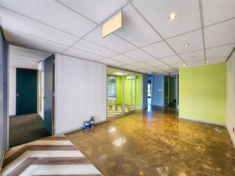 345m2 Prime Office Space to Let in Fourways - Photo 5