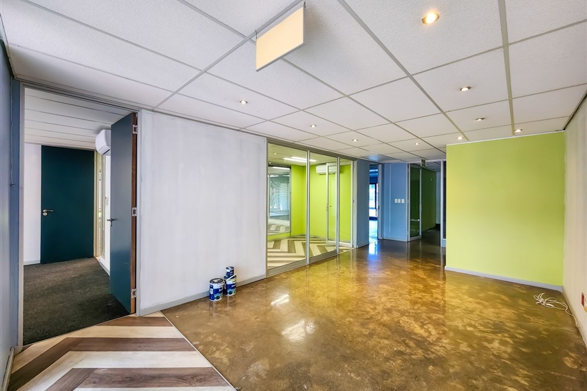 345m2 Prime Office Space to Let in Fourways - Photo 5