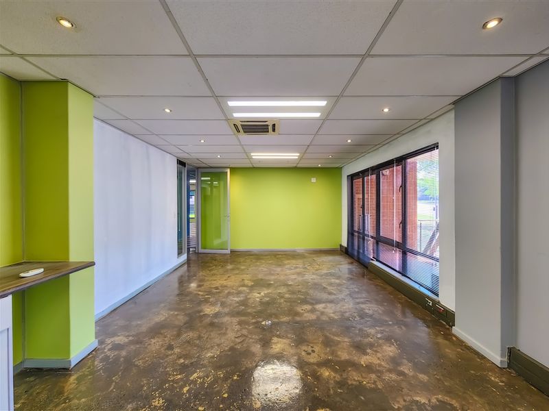 345m2 Prime Office Space to Let in Fourways - Photo 6