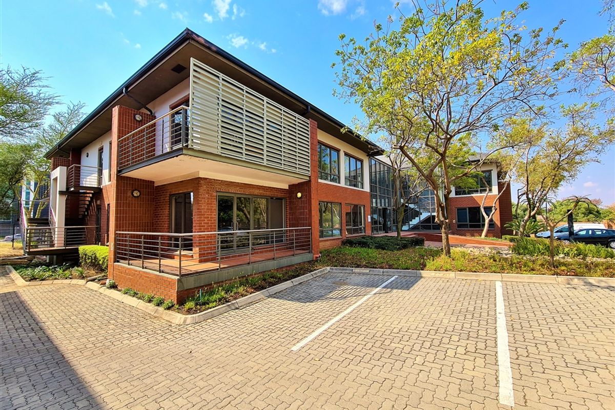 345m2 Prime Office Space to Let in Fourways - Photo 3
