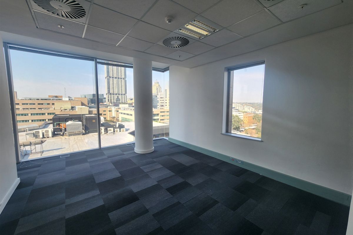 1742sqm Office space to let in Sandton - Photo 3