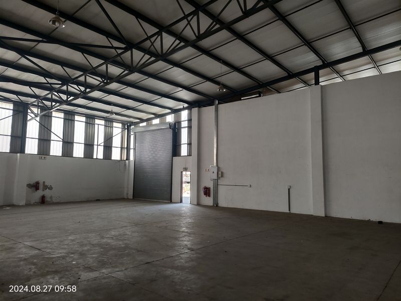 947m2  Warehouse  - TO LEASE or FOR SALE at R9 540 000.00 plus vat - Photo 6