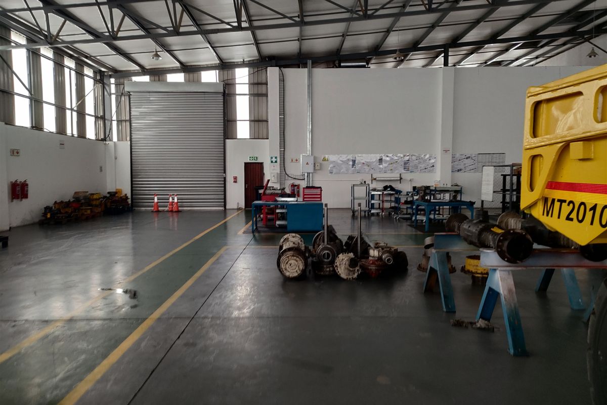 947m2  Warehouse  - TO LEASE or FOR SALE at R9 540 000.00 plus vat - Photo 5