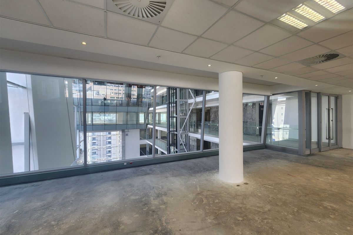 1976sqm Office space to let in Sandton - Photo 5
