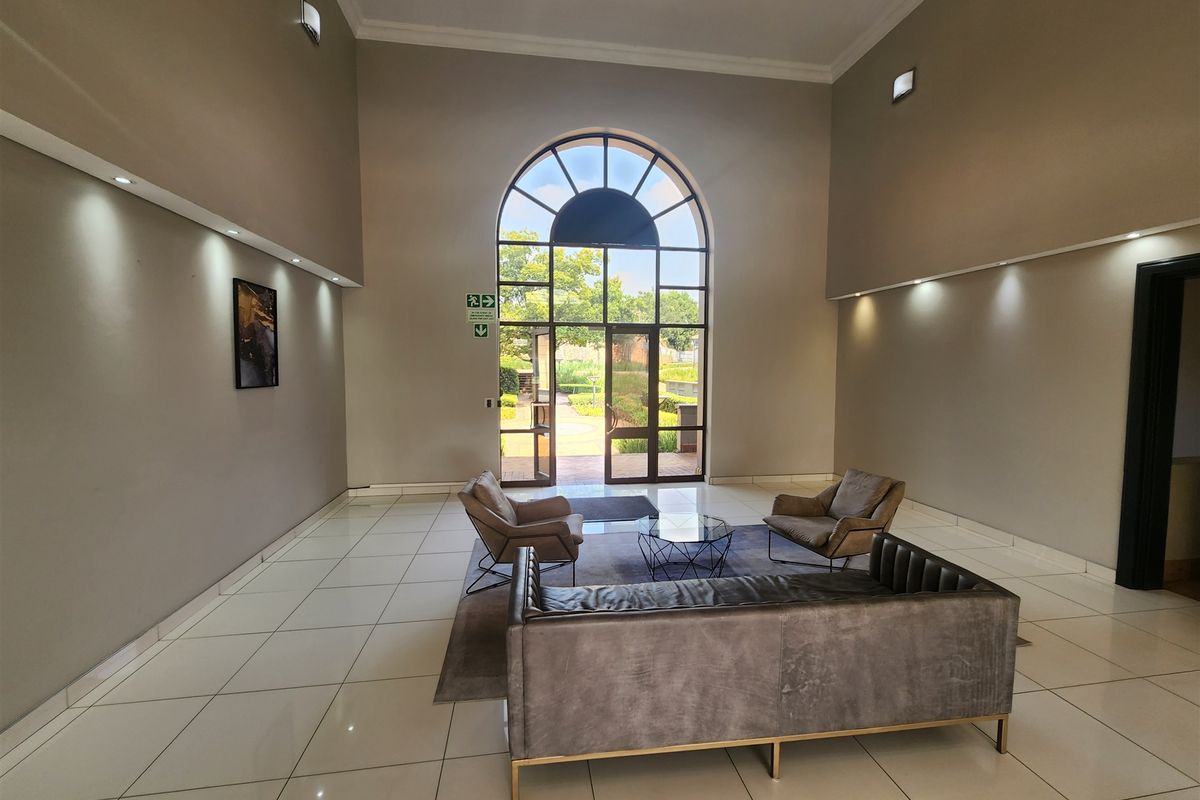 480sqm Offices to let in Sandown, Sandtown - Photo 2