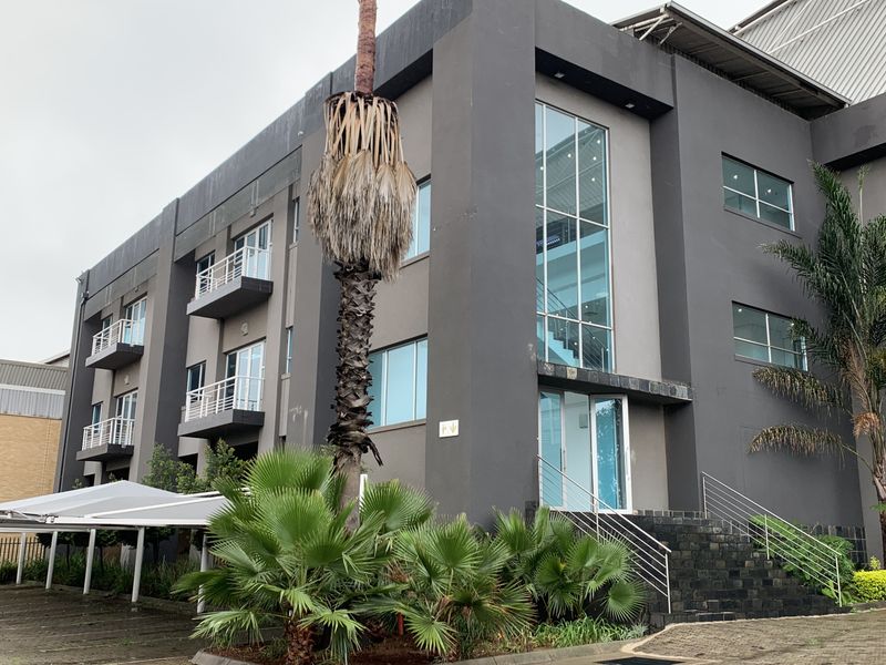 Warehouse to let in Longmeadow - Photo 2