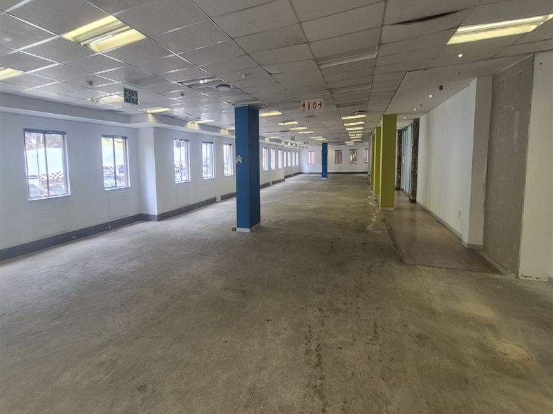 641m2 Offices to let in Illovo, Sandton - Photo 9