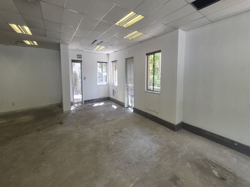 641m2 Offices to let in Illovo, Sandton - Photo 8