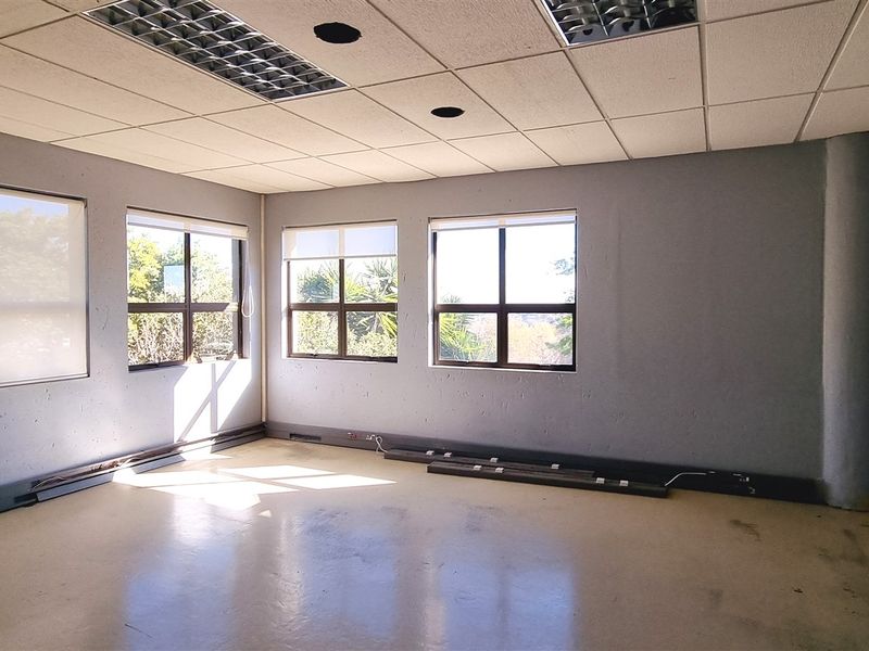 Office space to let in Bryanston - Photo 8