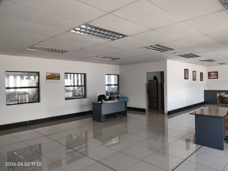 12925m2  Warehouse  - FOR SALETor TO LEASE - Photo 6